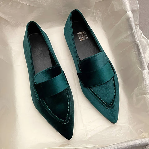 Liliana | Chic & Versatile Flat Pointed Shoes